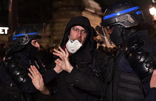 Emeklilik yaşı ülkeyi karıştırdı! Fransa'daki gösterilerde gözaltı sayısı 500'ü geçti