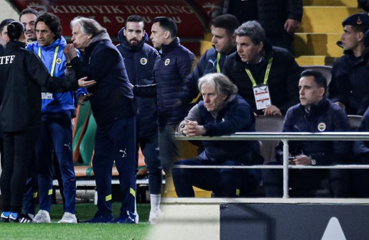 Fenerbahçe'de Jorge Jesus şoku! Çılgına döndü, kırmızı kart gördü: Beşiktaş derbisinde yok!