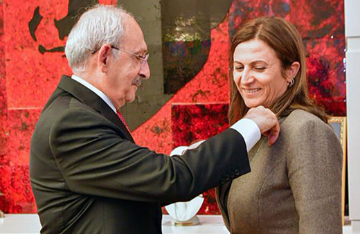 CHP'ye katıldığı için tepki gören  Türkan Elçi isyan etti! Bu kin öfke nefret neden?