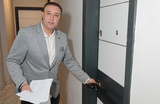 Deprem olunca İstanbul'a gitti, evine dönen adam hayatının şokunu yaşadı