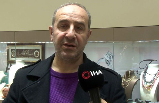 Sahur vakti cep telefonuna baktı hayatının şokunu yaşadı 3 dakika sürdü