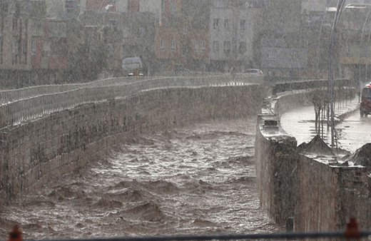 Deprem bölgesi için kuvvetli yağış uyarısı