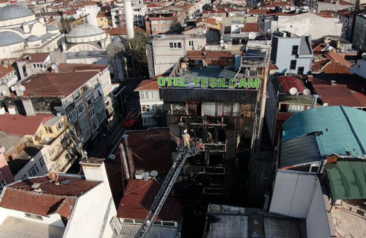 Pendik'te 7 katlı otel kül oldu! Çıkan yangında ölenler var