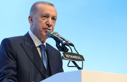 Cumhurbaşkanı Erdoğan, isim vermeden seccadeye ayakkabı ile basan Kılıçdaroğlu'nu hedef aldı