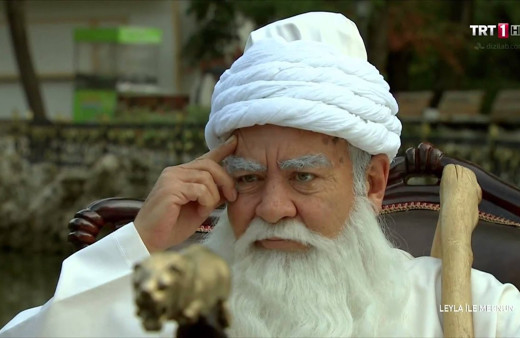 Leyla ile Mecnun'un 'Ak Sakallı Dede'si Köksal Engür vefat etti! 'Uyuşturucu kullanırım'