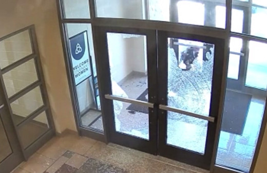 ABD’de 6 kişiyi öldüren okul saldırganının evinde daha fazla silah bulundu