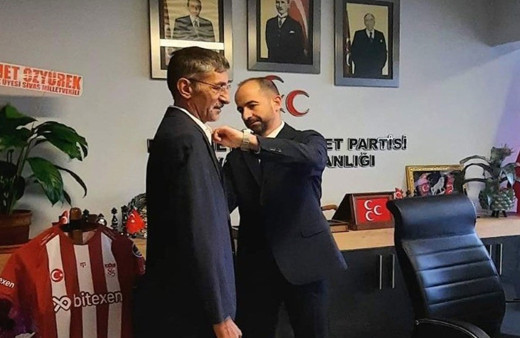 HDP yakınlaşmasına kızdı İYİ Parti’den istifa edip MHP’ye geçti