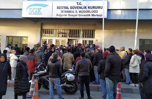 AK Parti resmen açıkladı! EYT'lilere ilk maaşla ilgili kötü haber! Özgür Erdursun'a göre ise ilk maaşı almak 1 yılı bulacak...