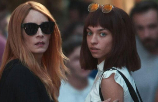 Biz Kimden Kaçıyorduk Anne Netflix'te rekor kırdı! Perihan Mağden yazdı Melisa Sözen oynadı