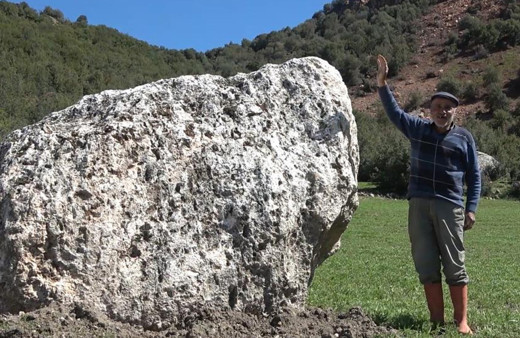 Depremin dehşet veren görüntüsü! Hepsi tarım arazilerine düştü