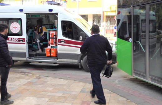 Denizli'de yaya ile şoför arasında 'geçiş üstünlüğü' tartışmasında kan aktı