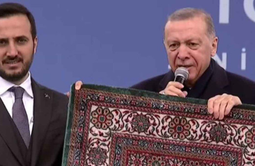 Erdoğan'dan Kılıçdaroğlu'na seccade tepkisi: "İnşallah şükür namazını bu seccadede kılabiliriz"