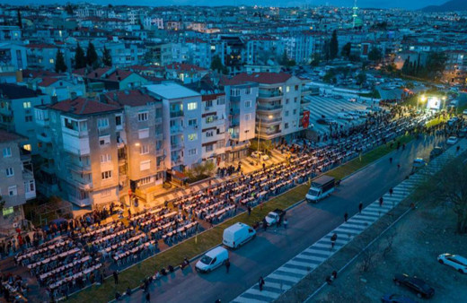 İzmir Buca'da cezaevi yolu nihayet ulaşıma açıldı