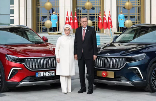 Tarihi gün! Yerli otomobil Togg'da ilk teslimat Erdoğan ailesine yapıldı