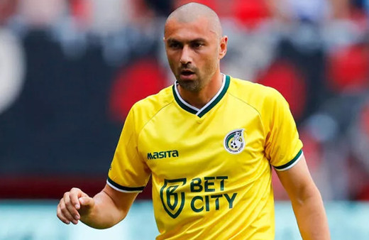 Burak Yılmaz'dan 'veda' paylaşımı! Kulüpten gelen açıklama kafaları karıştırdı