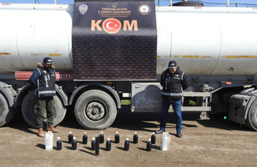 Eskişehir'deki kaçak yakıt operasyonunda 19 ton kaçak akaryakıt yakalandı