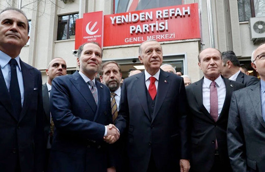 Yeniden Refah Partisi'nde 14 il teşkilatı kazan kaldırdı! 'Erdoğan'a değil Kılıçdaroğlu'nu oy vereceğiz'