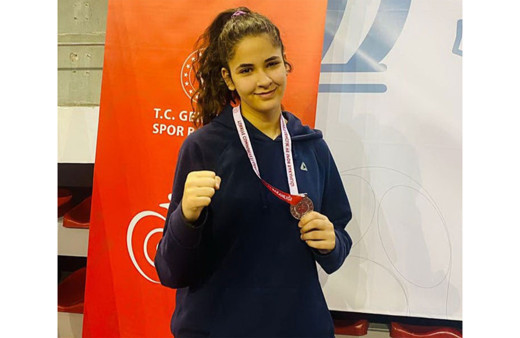 Salihlili Nisrem, kick boksta Türkiye ikincisi oldu