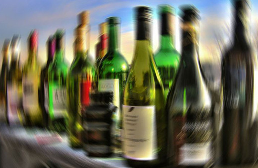 Alkol içmek tarih oluyor! İçki fiyatları cep yakacak, okkalı zam geldi!