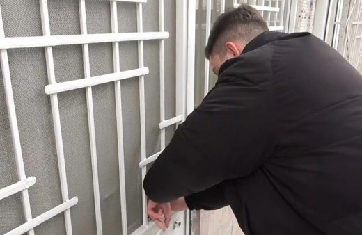 Kendi evine hırsız gibi giren vatandaş şoke oldu, kaçan kiracı 'büyü' bırakmış