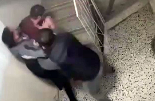 Ev sahibinin Kiracıya attığı "evden çık" dayağı kamerada