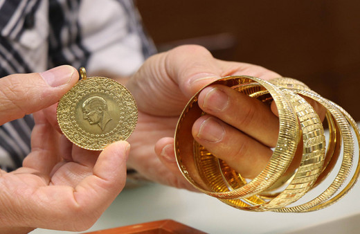 7 Nisan 2023 altında şok yükseliş gram altın kaç TL? Selçuk Geçer 'zengin olmak isteyen parasını buna yatırsın' dedi