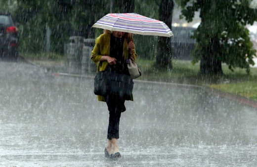 Sağanak çok sert vuracak! Meteoroloji 18 şehirde alarm verdi, Prof. Orhan Şen'den İstanbul detayı!