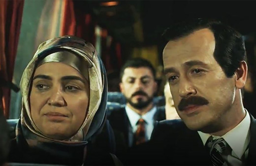 Reis filminde Emine Erdoğan'ı oynayan Özlem Balcı MHP'den 1. sıra adayı oldu