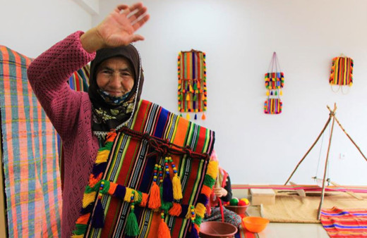 Bir geri dönüşüm geleneği: Eski kazaklar ‘cecim’ adlı kilime dönüşüyor