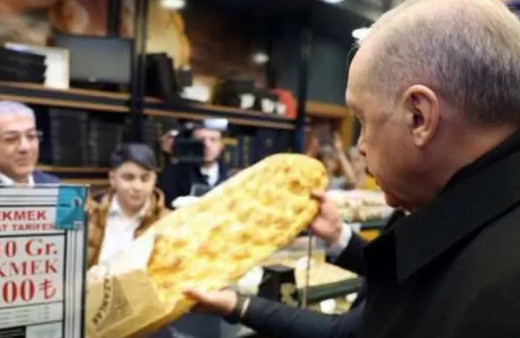 Cumhurbaşkanı Erdoğan fırından pide aldı