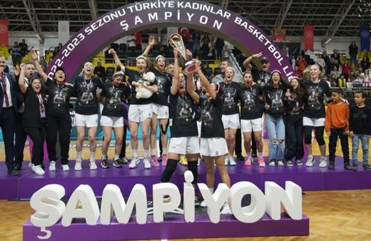 Tarsus Belediyesi Kadın Basketbol Takımı şampiyon oldu
