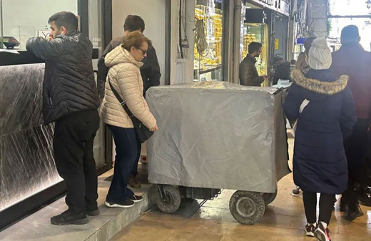 Kapalıçarşı'da Merkez Bankası şoku! Dolar 20 lirada kalsın diye 'tekerlekli demir sadıklarla' dolar topluyor