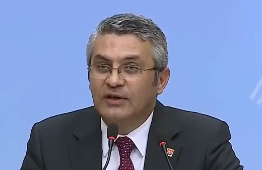 CHP'li Oğuz Kaan Salıcı'nın Sadullah Ergin eleştirilerine verdiği yanıt dikkat çekti!