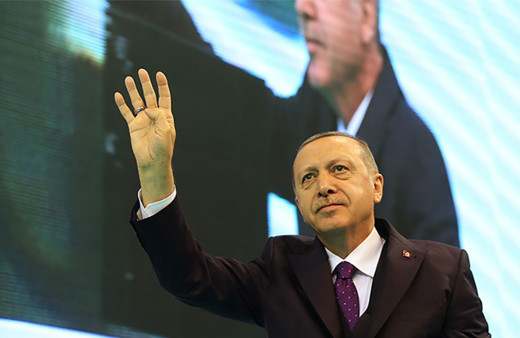 AK Parti'nin seçim afişleri belli oldu! Bugün adaylar tanıtılıp afişler ilk kez gösterilecek tam 300 sayfa beyanname