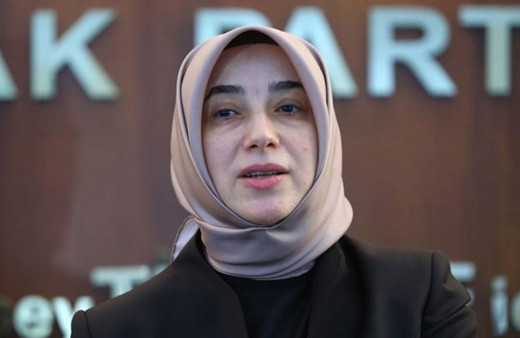 Ebubekir Sofuoğlu, AK Parti'nin kadınlarını cehennemle tehdit etti! Özlem Zengin canlı yayında çıldırdı