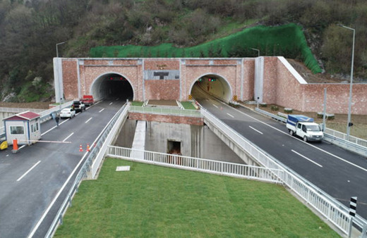 Yeni Zigana Tüneli açılış için gün sayıyor