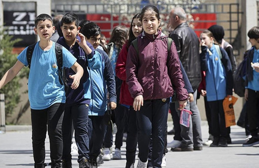 İkinci ara tatil başladı bayram tatiliyle birleştirildi! Okullar ne zaman açılacak?