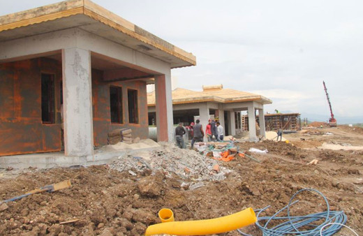 Deprem bölgesinde yapılan ilk köy evlerinin teslim tarihi belli oldu
