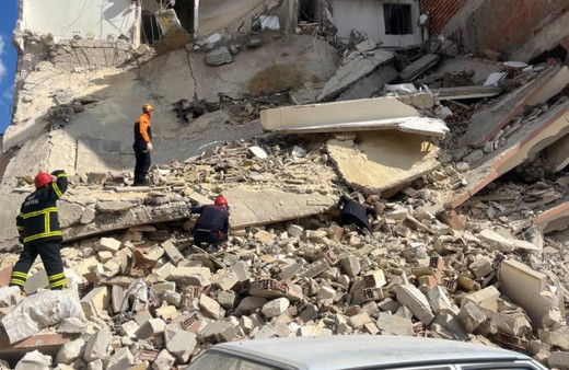 Kilis'te 5 katlı bir bina çöktü! Ağır hasar almıştı AFAD ekipleri bölgede