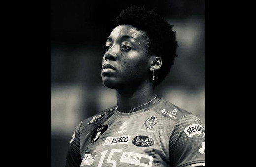 İstanbul'da ölen İtalyan voleybolcu Julia Ituma'nın naaşı ülkesine getirildi