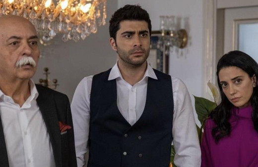 Kızılcık Şerbeti yayından kaldırıldı! Ünlü isimler RTÜK kararına sert tepki gösterdi: “Kan kusup Kızılcık Şerbeti içmek..."