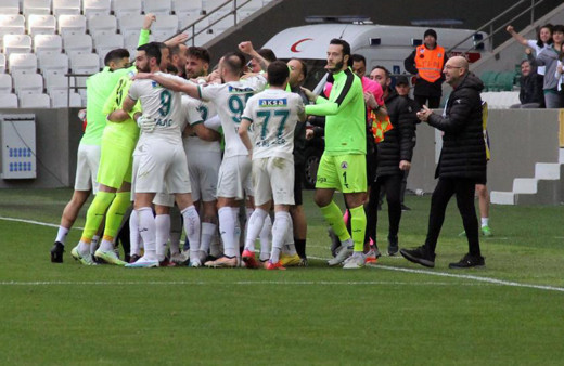 Giresunspor Sivasspor'a tek attı 3 aldı! 11 maçlık galibiyet hasreti son buldu