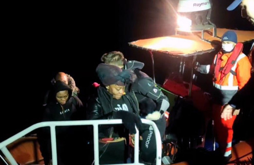 Balıkesir Ayvalık’ta 38 düzensiz göçmen kurtarıldı