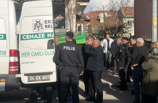 Erzincan’da korkunç olay! Kadın öğretmen evde iple asılmış halde bulundu