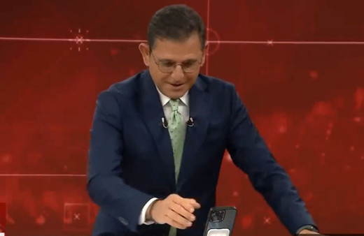 'Erdoğan'la aynı düşünüyorum' diyen Fatih Portakal'ın telefonu canlı yayında çaldı! 'Cumhurbaşkanı aradı' deyince...