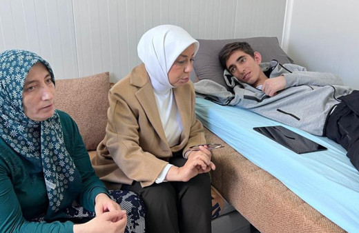 Cumhurbaşkanı Erdoğan'dan depremzede Ömer için protez kol ve bacak talimatı