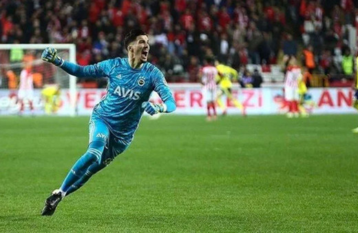 Fenerbahçe'den kaleci Altay Bayındır açıklaması