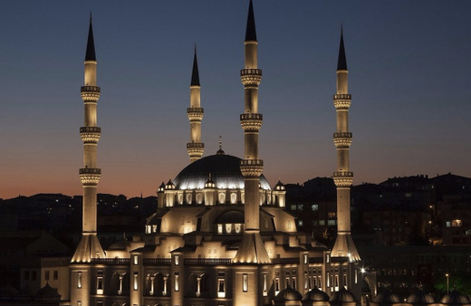 Kadir Gecesi özel namazı var mı? Bu gece Kadir Gecesi'nde ne namazı kılınır Diyanet?