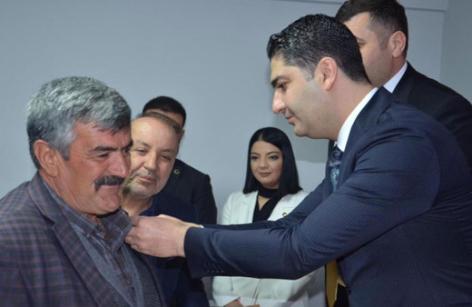 İYİ Parti'de toplu istifa şoku! Hepsi MHP'ye katıldı