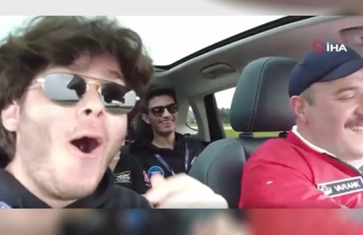 Gençler nefes nefese kaldı! Bakan Varank gazı kökledi, Togg'un gücü ortaya çıktı